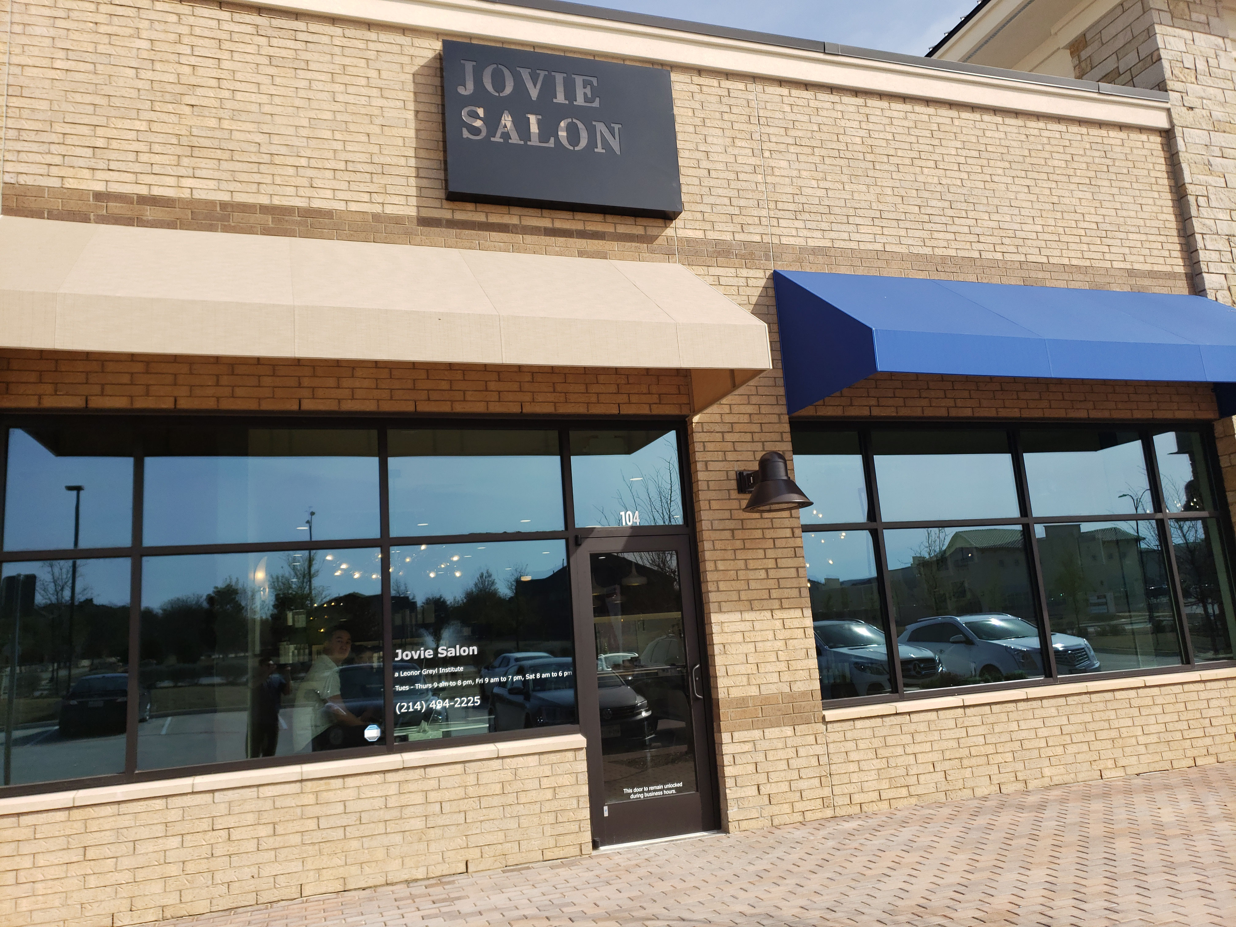 Jovie Salon_0002.jpg